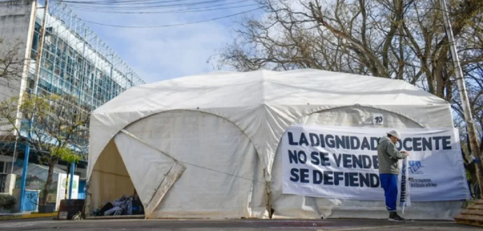 Se levantó la Carpa de la Dignidad Docente y concluyó el ayuno