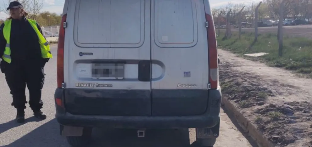 Recuperan en el Alto Valle una camioneta que tenía pedido de secuestro en Mendoza