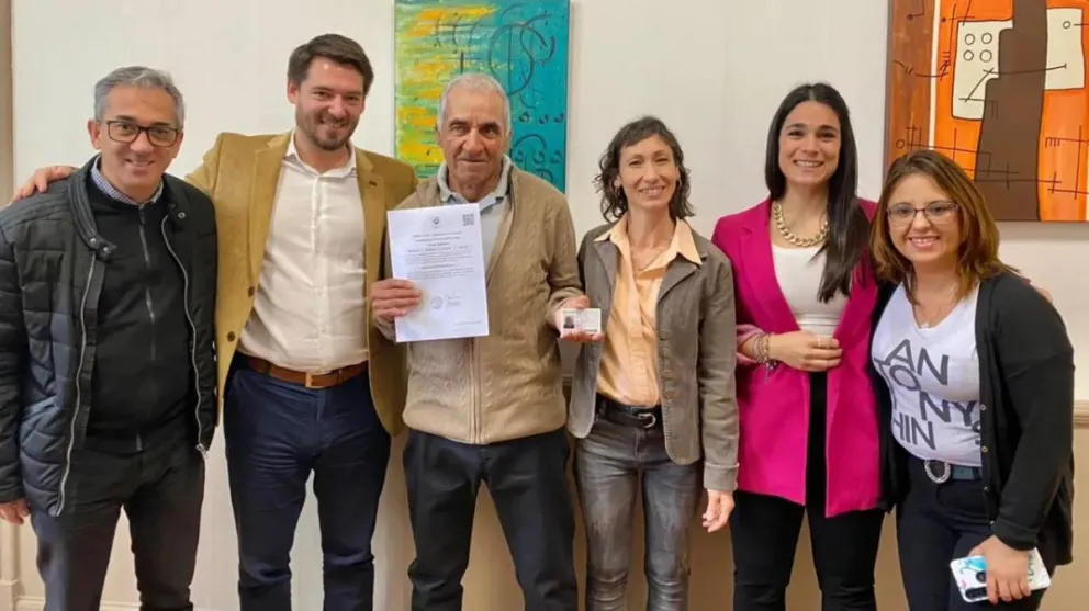 Ángel Romero es el primer hombre de la región en acceder al derecho a la identidad 