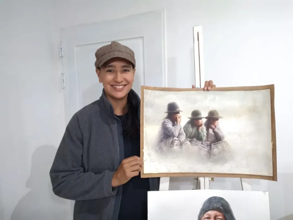 Quién es Patricia Guzmán, la reconocida pintora mexicana que estuvo en Roca dando un seminario