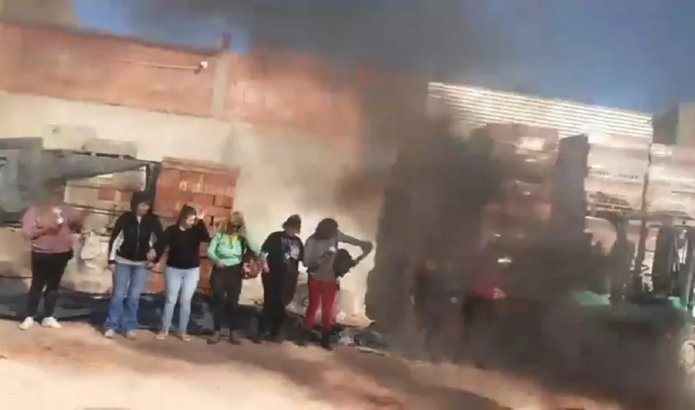 Violento desalojo en un loteo social de Fernández Oro
