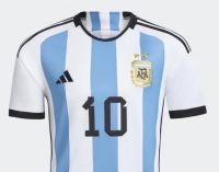 Denuncian faltantes de la nueva camiseta de Argentina en locales deportivos