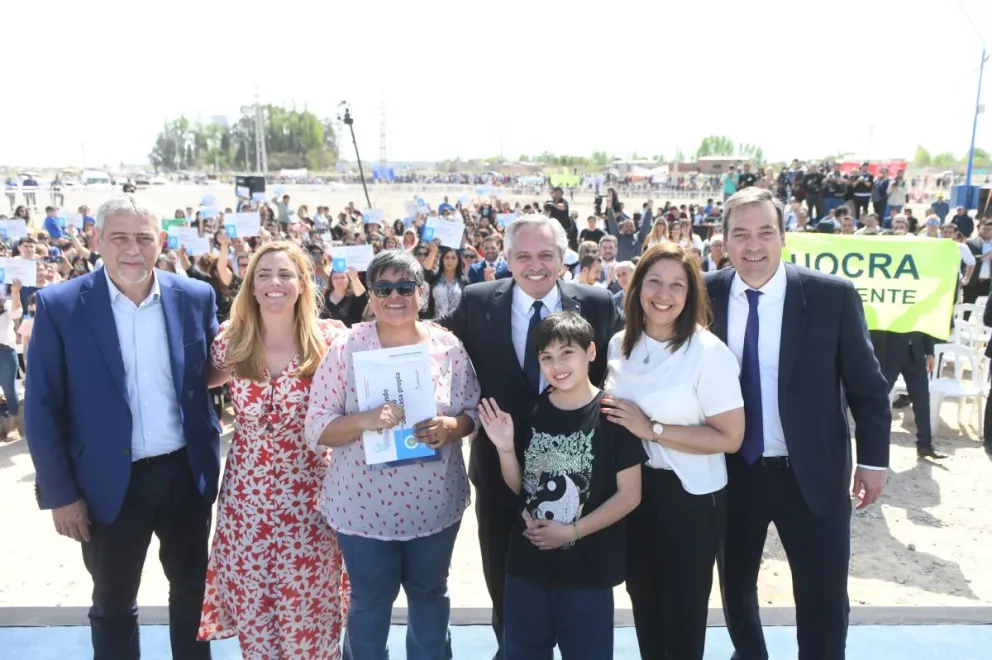 Carreras: "Tenemos que defender el derecho a la vivienda