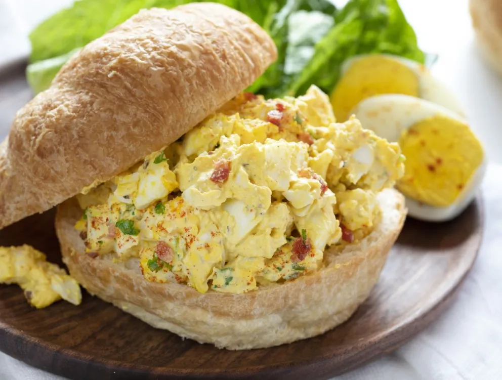 Comida simple: paso a paso para hacer un sándwich de ensalada de huevo