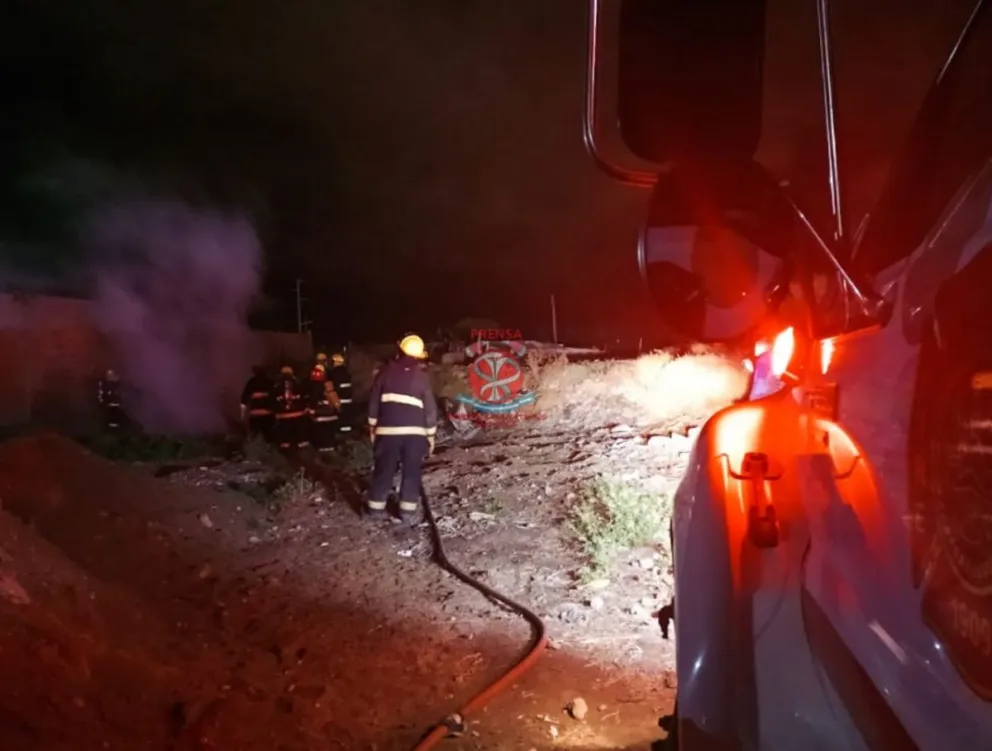 El fuego consumió una casilla y murió un hombre