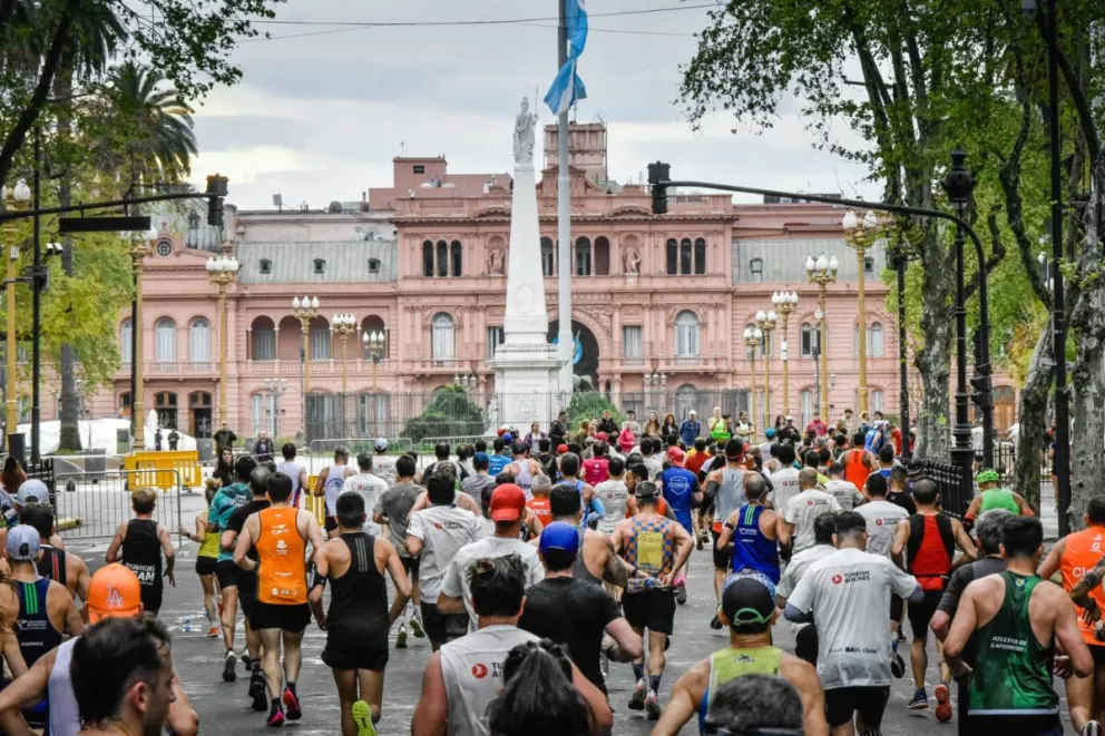 Atletas rionegrinos corrieron los 42 k de la maratón de Buenos Aires 