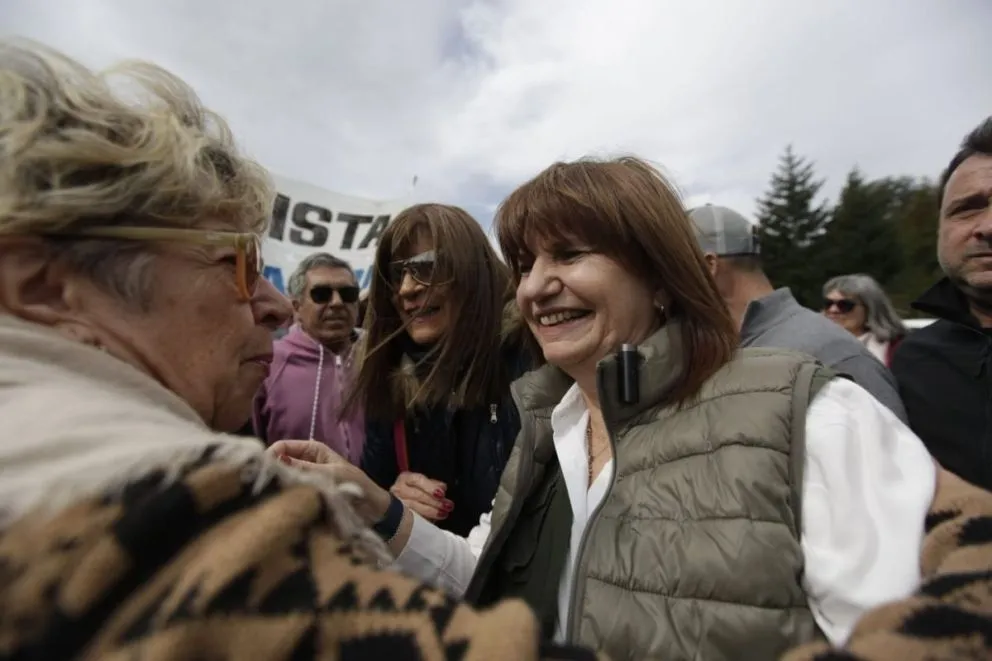 Patricia Bullrich arribó a Bariloche para participar de la marcha “en defensa de Villa Mascardi”