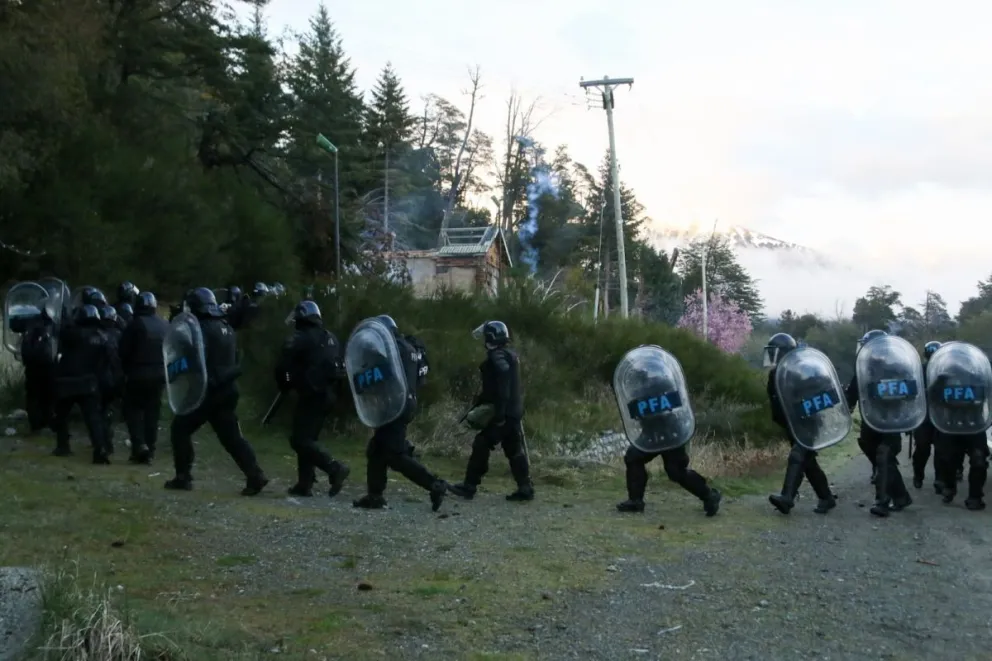 Lago Mascardi: Las Fuerzas Federales ya ingresaron a la zona en conflicto