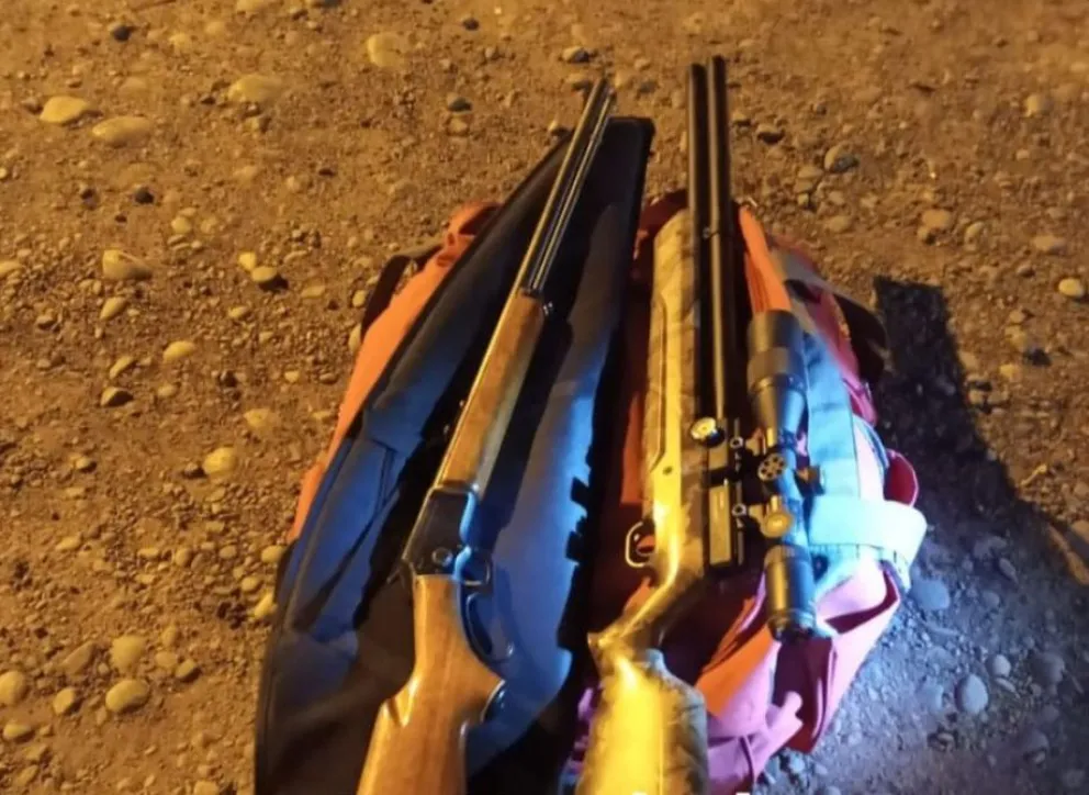Circulaba con dos rifles sin papeles y le iniciaron una causa 