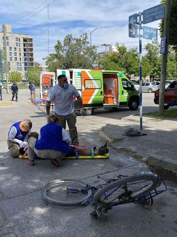 Atropelló a un ciclista, no se enteró y siguió la marcha
