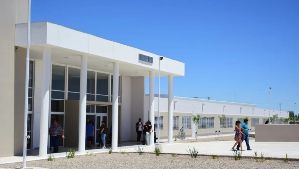 Estudiantes del IFDC necesitan ayuda para dar clases en un paraje rural de la Patagonia