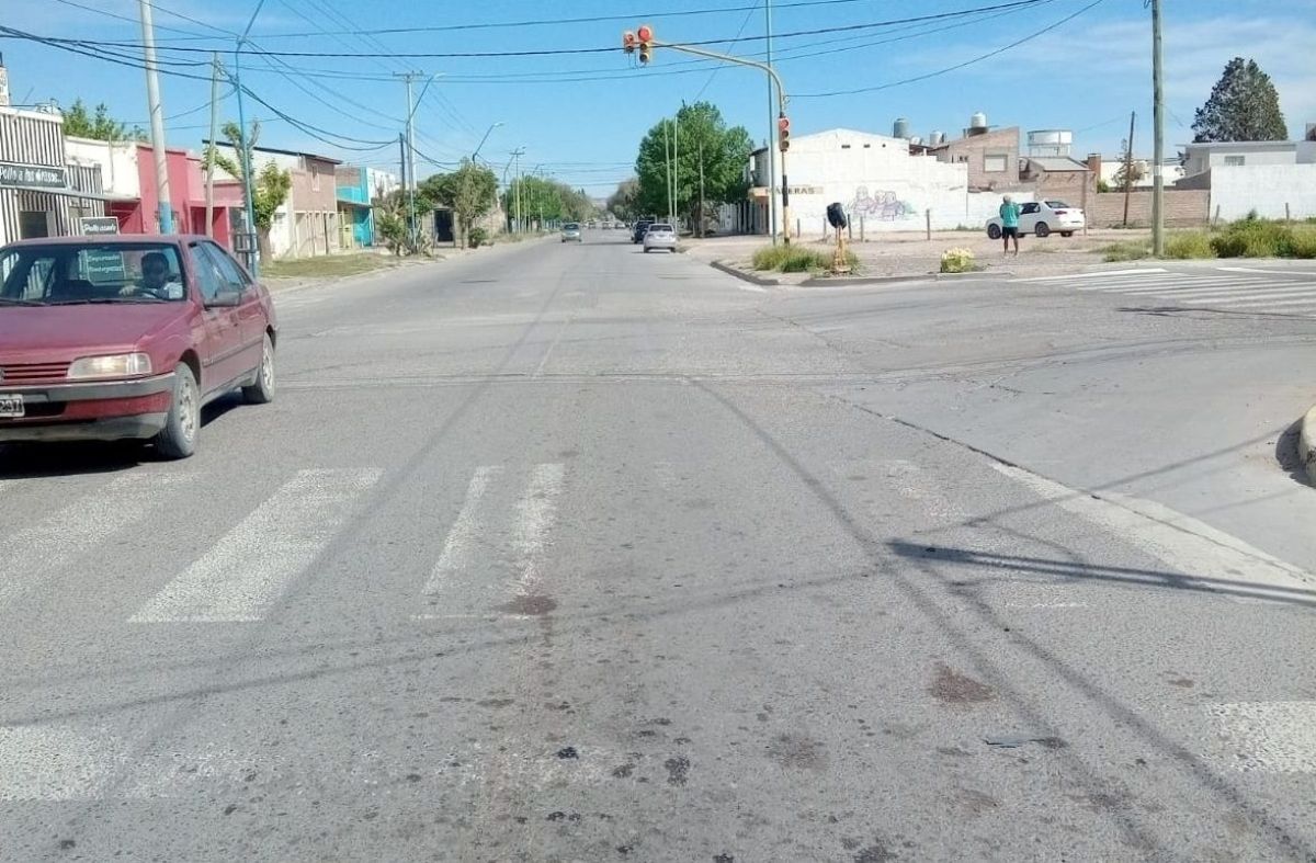 Villegas y Damas Patricias, con sendas peatonales muy mal demarcadas