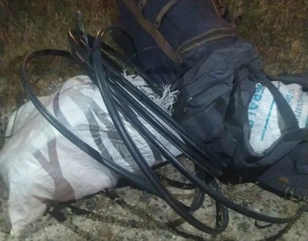 Robo de cables otra vez en Roca y en el mismo sector