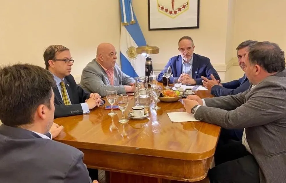 El presidente de la CAIC fue recibido por los senadores Doñate y Weretilneck en Buenos Aires