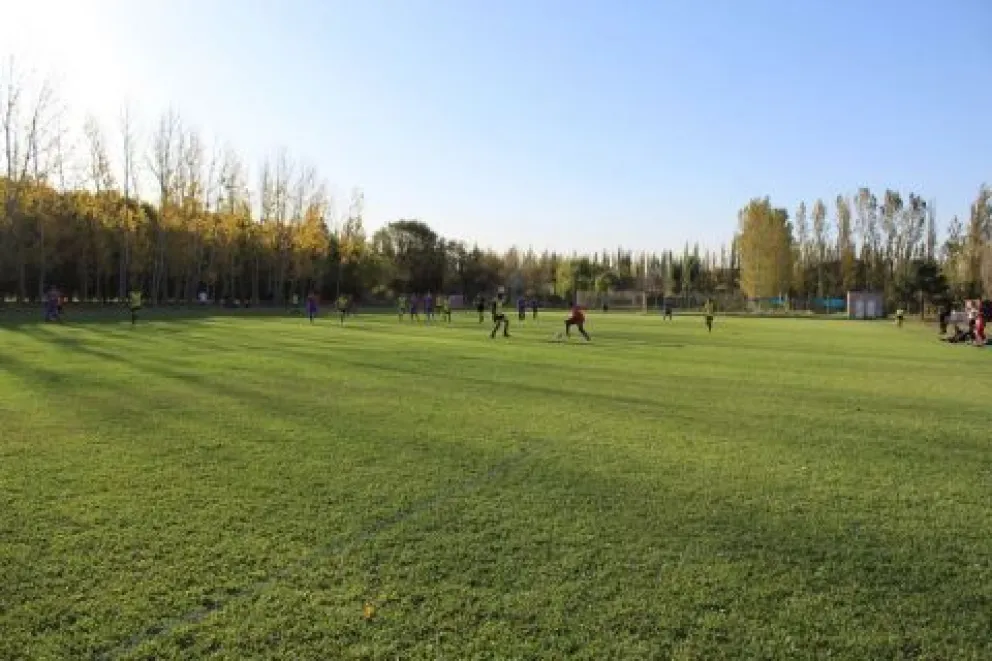 El fútbol regional otra vez de luto: falleció un jugador tras descompensarse en pleno partido