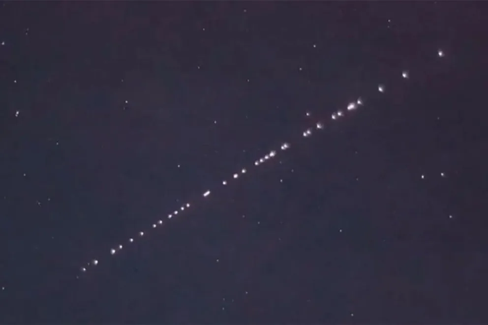 VIDEO: ¿Qué fueron las extrañas luces que anoche surcaron el cielo roquense?