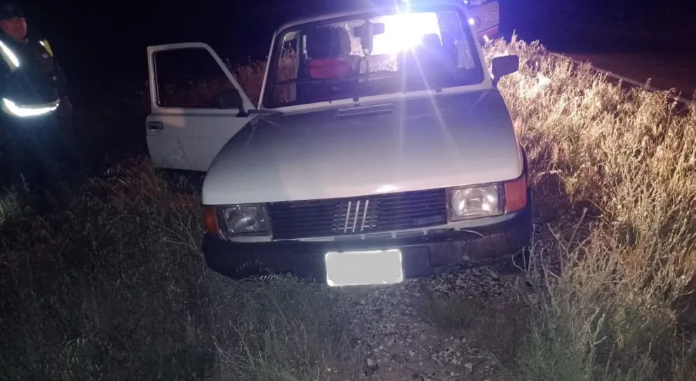 Llevaban un animal faenado en un 147 y ante el llamado a detenerse de la policía se fugaron
