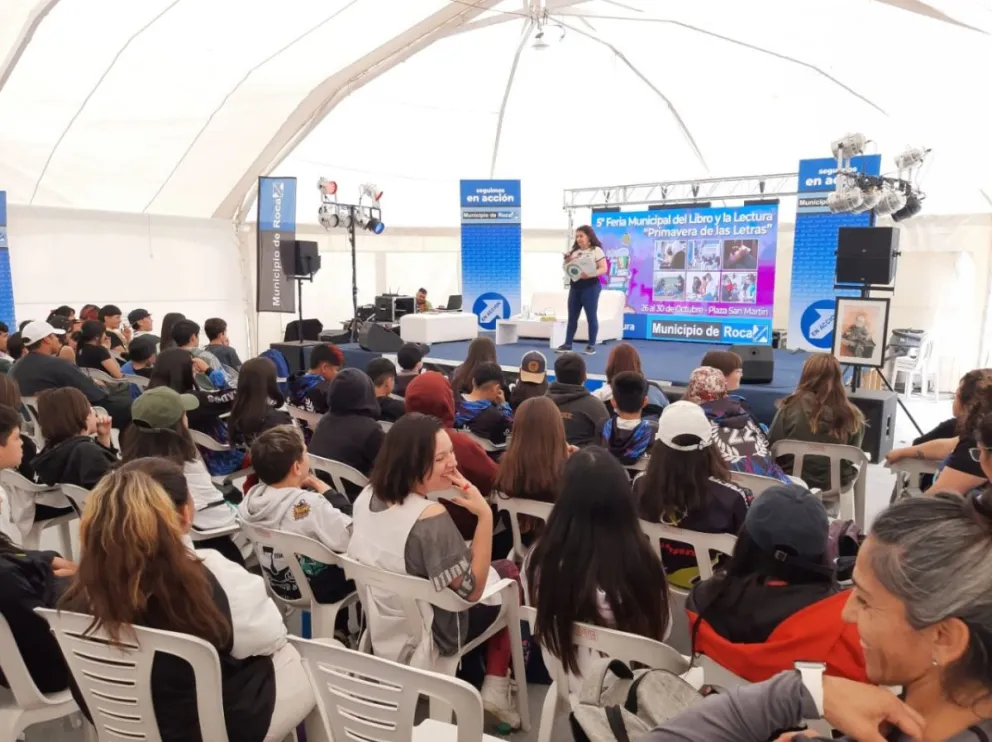 La Feria Municipal del Libro 2025 vuelve a abrir sus puertas esta semana en Roca. Foto (ANR)