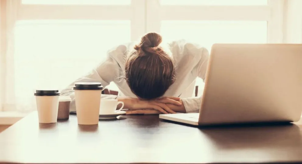 ¿Sabés qué es el burnout?: En Argentina el 86% de los trabajadores asegura estar “quemado”