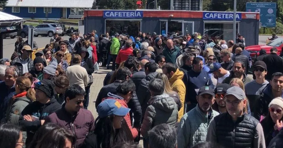 El paso Cardenal Samoré, colapsado por el finde extra largo en Chile
