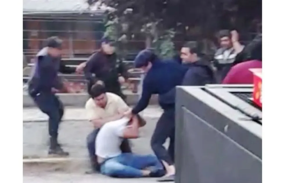 Un joven del Bolsón se encuentra internado en Bariloche tras brutal batalla campal