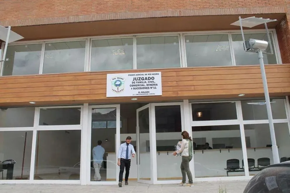 Deben resarcir a un farmacéutico porque golpe de tensión le quemó los artefactos