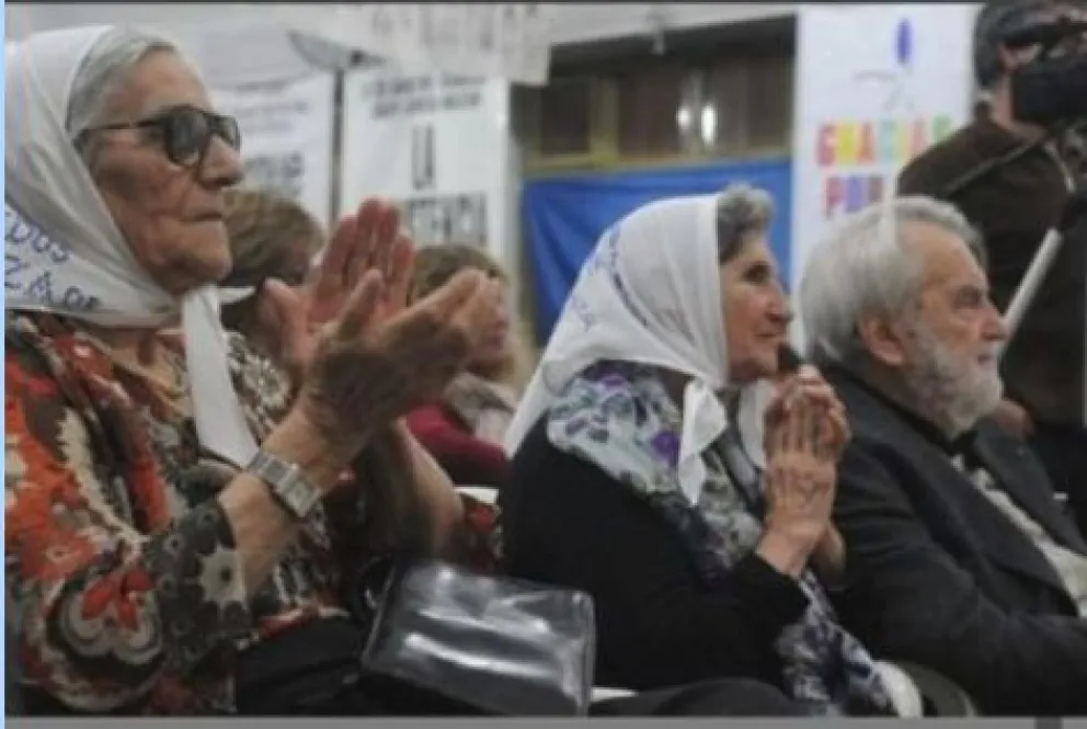 Hoy habrá homenaje a las madres de Plaza de Mayo en la FaDeCS 