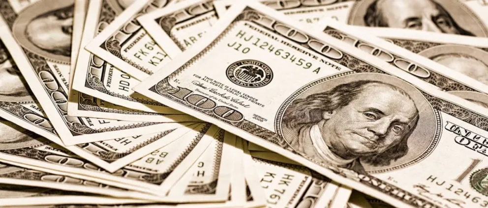 Nuevo récord del dólar blue: a cuánto cerró la cotización este jueves 