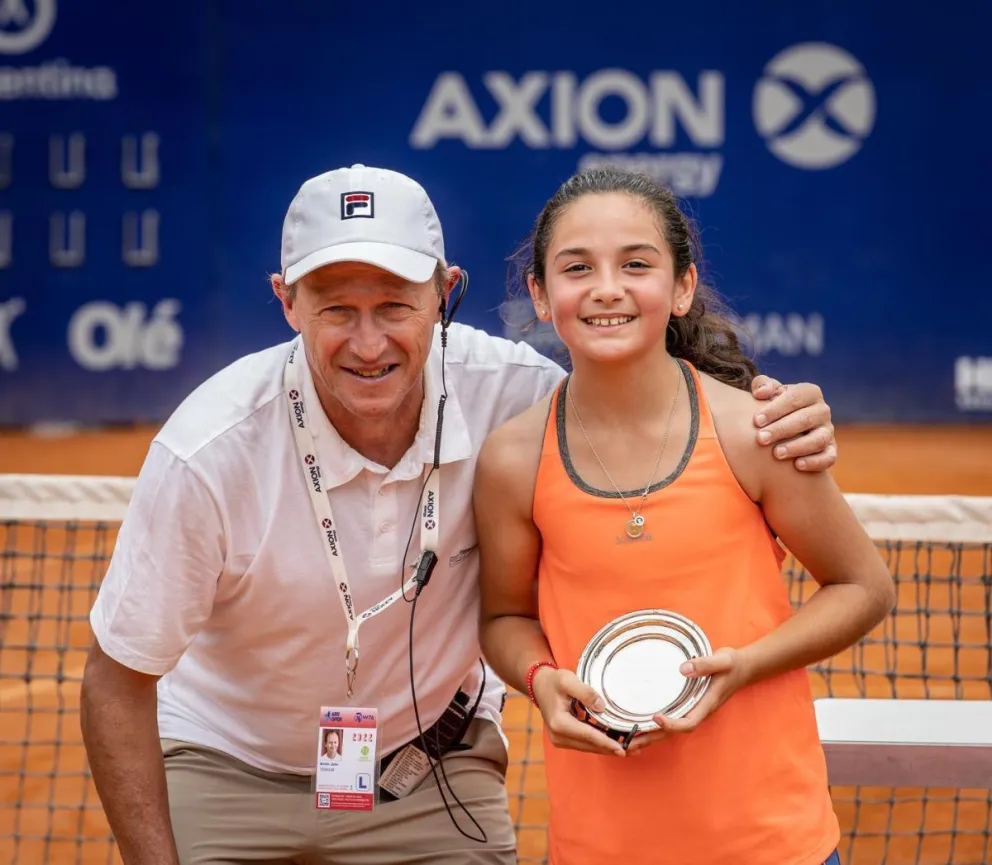 Una roquense de 10 años es la Nº1 del tenis argentino 
