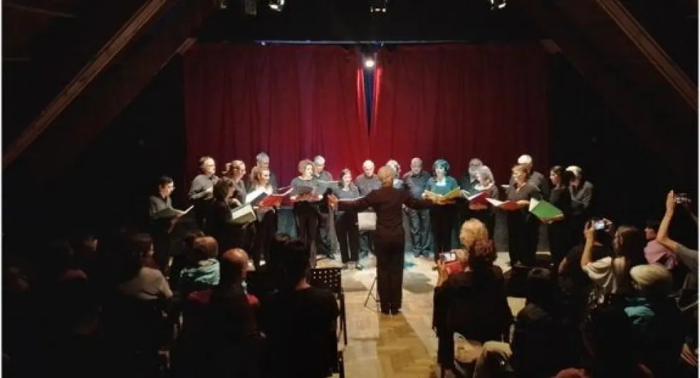 El Coro Municipal de Cámara de Roca brilló en Bariloche