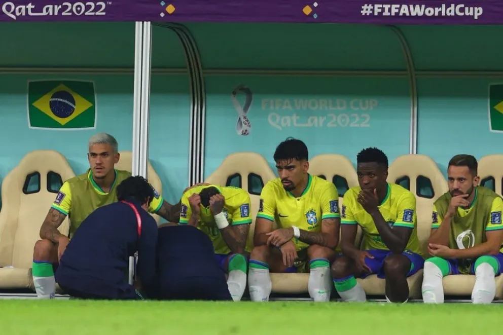 Atención: Neymar se retiró lesionado y podría perderse el Mundial