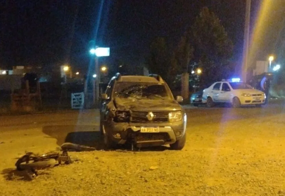 Terrible: un motociclista murió al ser embestido por un auto
