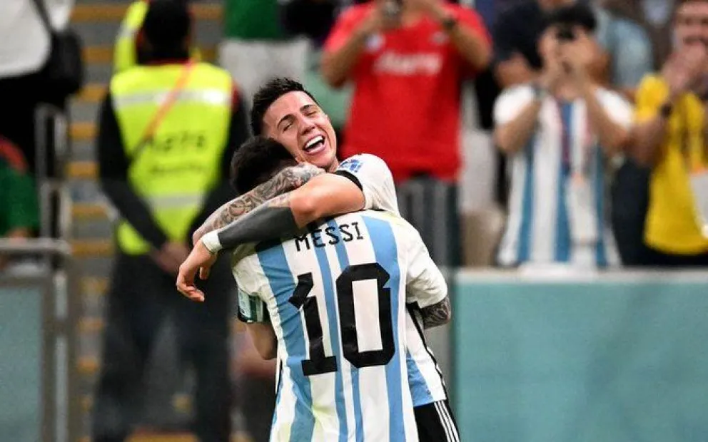 La emocionante carta que le escribió Enzo Fernández a Messi cuando tenía 15 años y se hizo viral