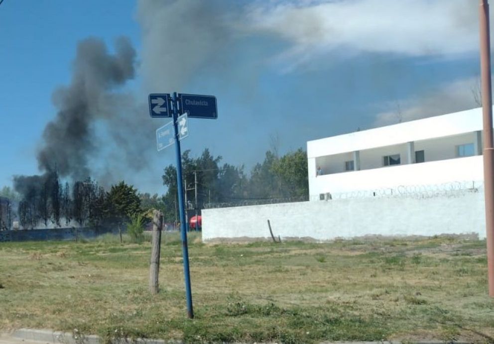humo en fabrica calle mendoza