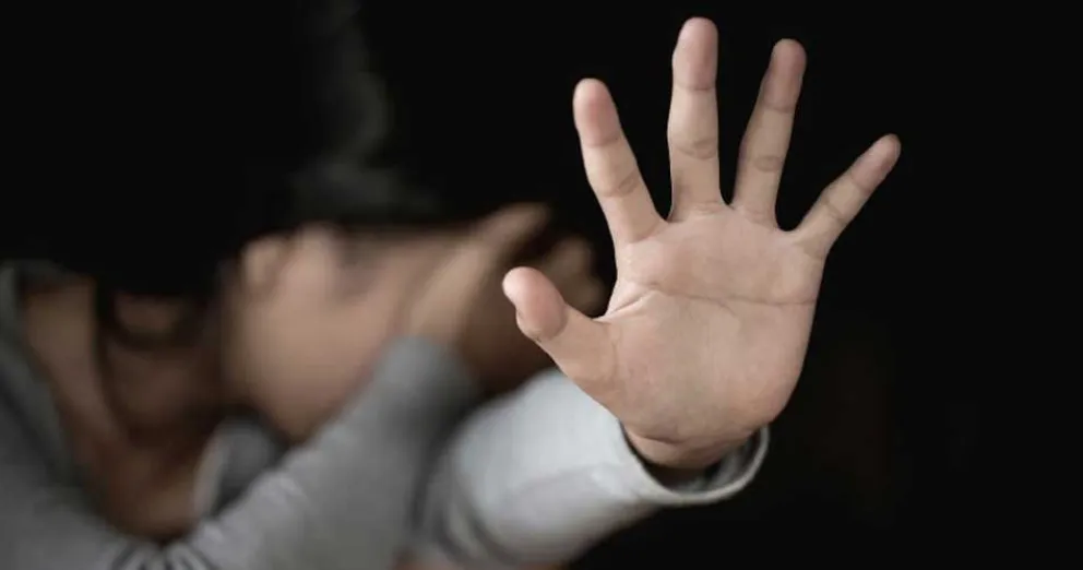 Condenaron a un trabajador petrolero por abusar de su hijastra durante 4 años. 