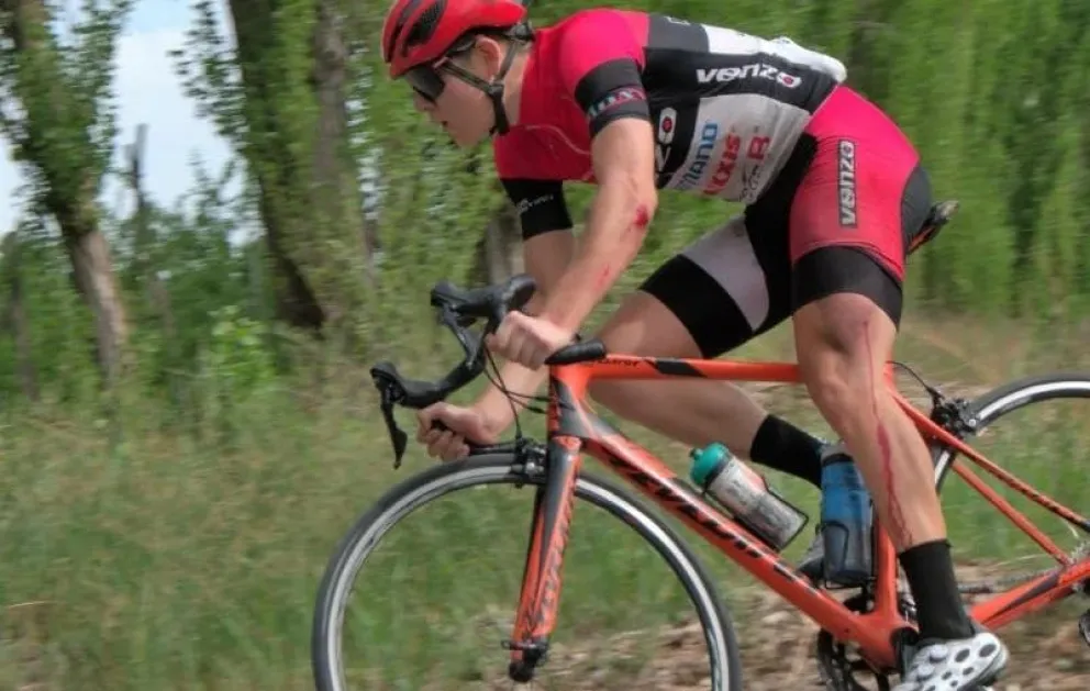 Lorenzo, el joven ciclista roquense que busca llegar al Mundial en Escocia ¿Cómo podes ayudarlo a cumplir su sueño?