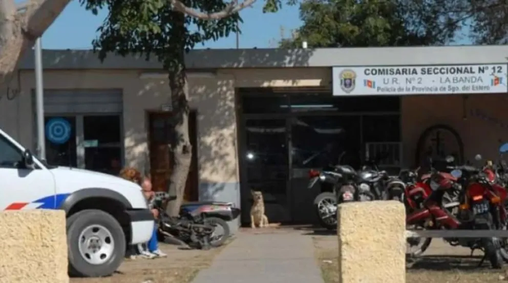 Horror: le pidió a su hijo que la ayudara a limpiar, él la roció con alcohol y amenazó con prenderla fuego