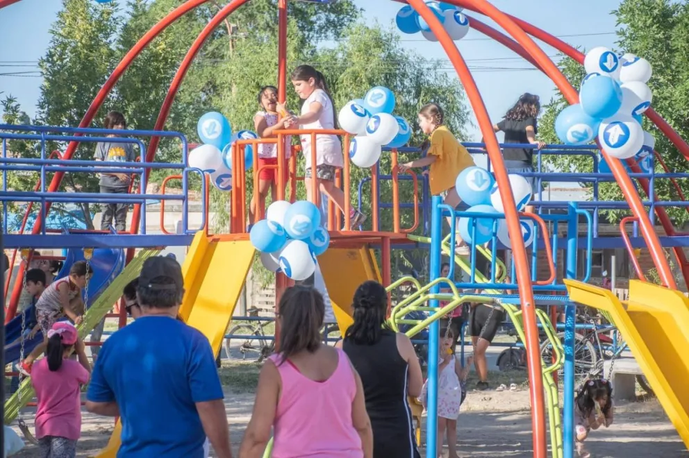 Niños y niños de Roca ya tienen un nuevo multijuego: mirá dónde está ubicado