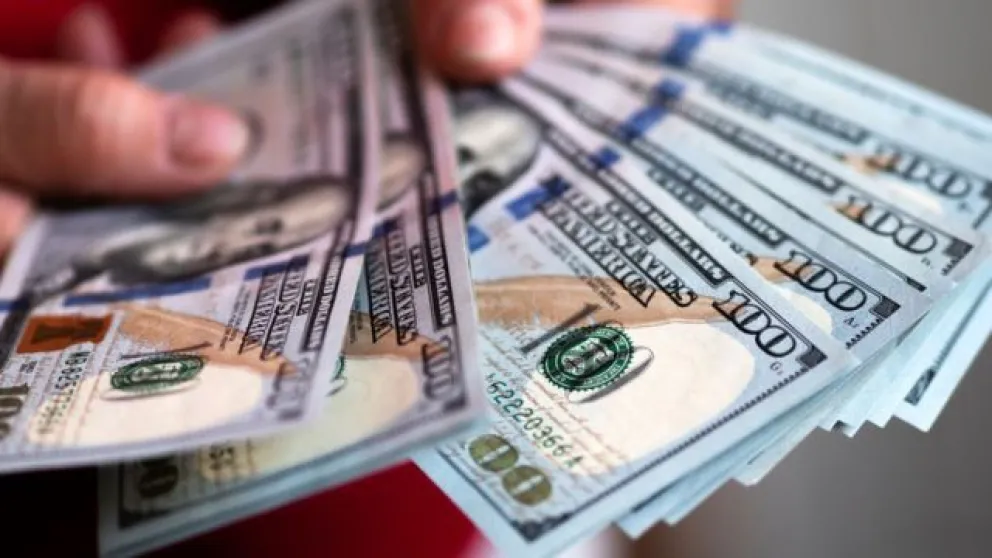 Nuevo impuesto para el dólar ahorro y dólar turista: a cuánto quedan con el recargo