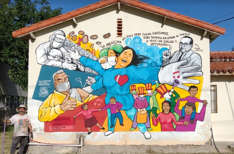 El Chelo Candia hizo un nuevo mural en Roca denominado "Salud y optimismo"