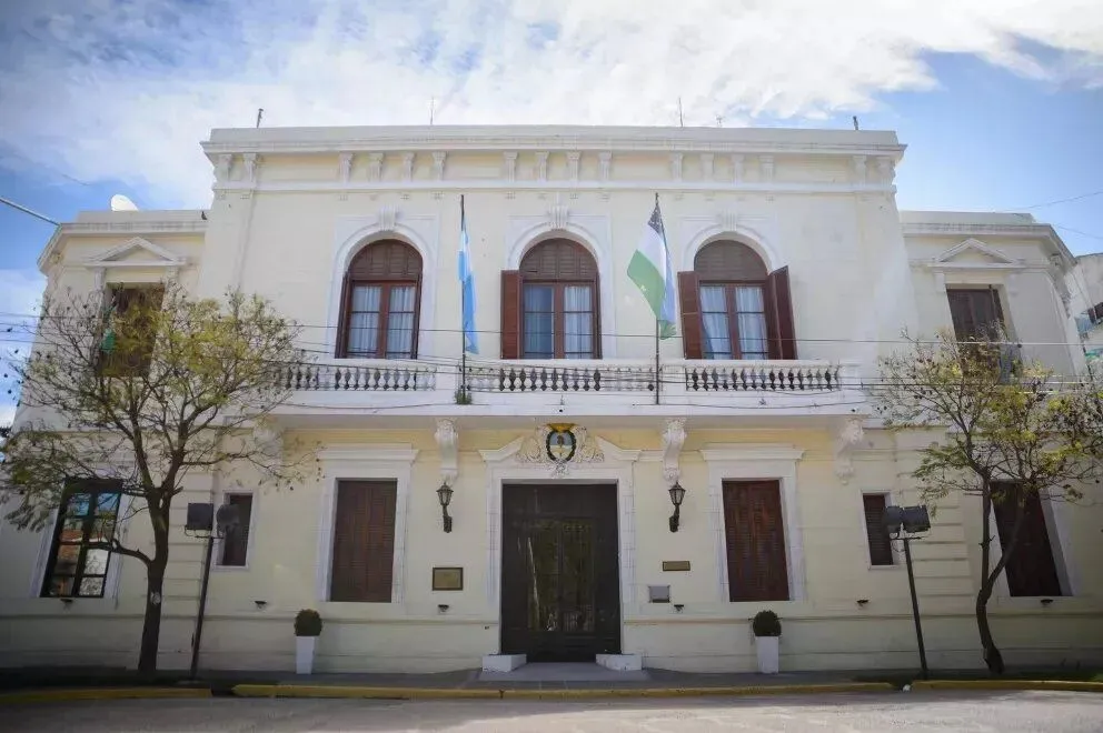 Sin clases ni actividades estatales por el feriado nacional por la llegada de la selección de fútbol