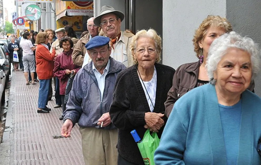 Una buena para jubilados y veteranos de guerra: exentos de impuestos provinciales en 2023
