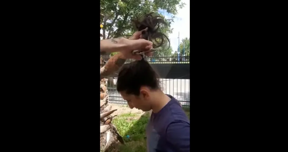 Otra promesa cumplida: se cortó el pelo después de tres años en honor a la Scaloneta  
