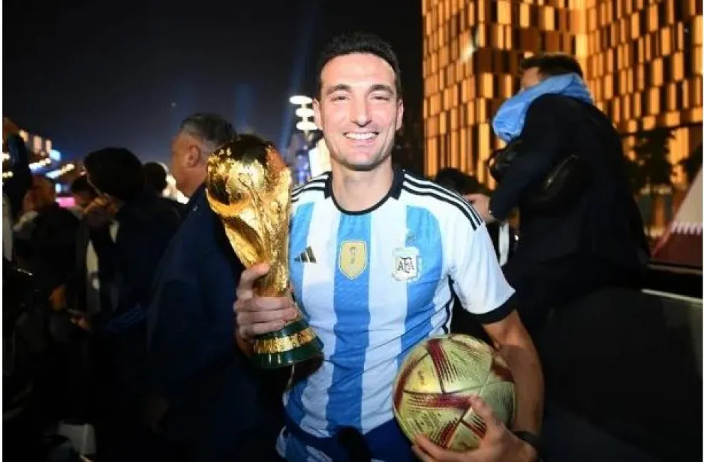 Los hinchas esperan ansiosos: cuándo sale a la venta y cuánto cuesta la nueva camiseta de la Selección