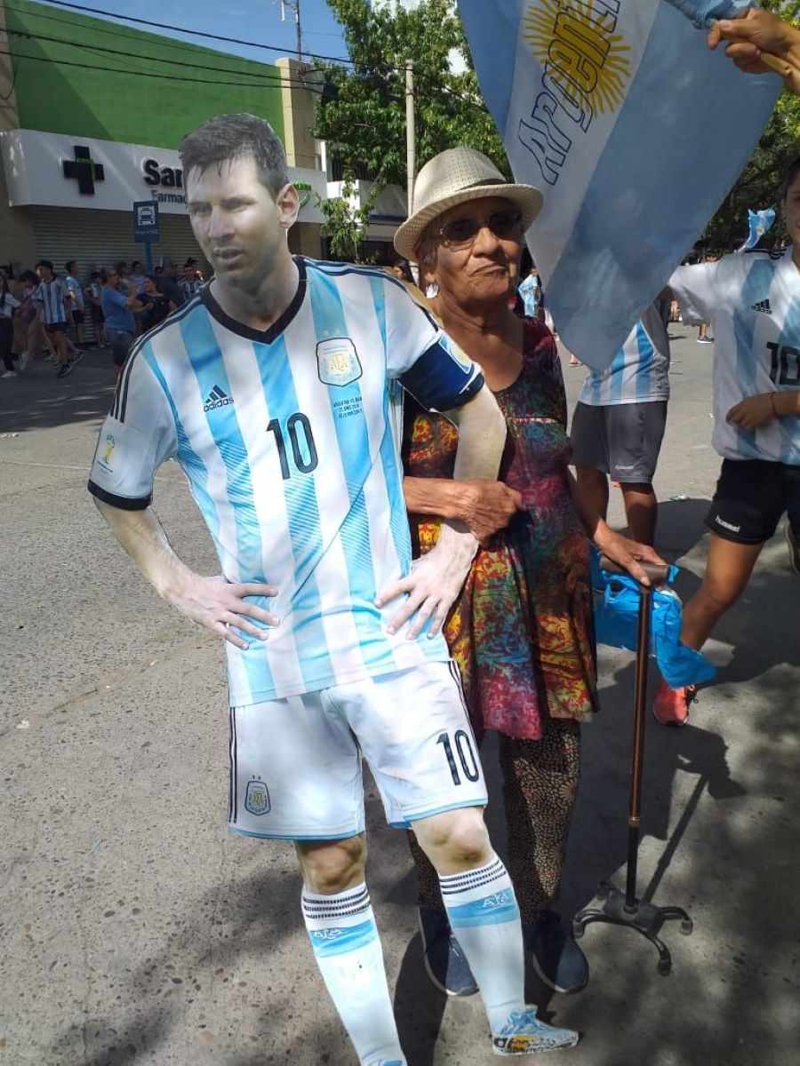 mar&iacute;a la abuela que celebra