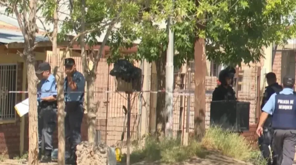 Un escape que lo llevó a la muerte: un joven huyó de la policía y cayó sobre una reja que se clavó en la cabeza