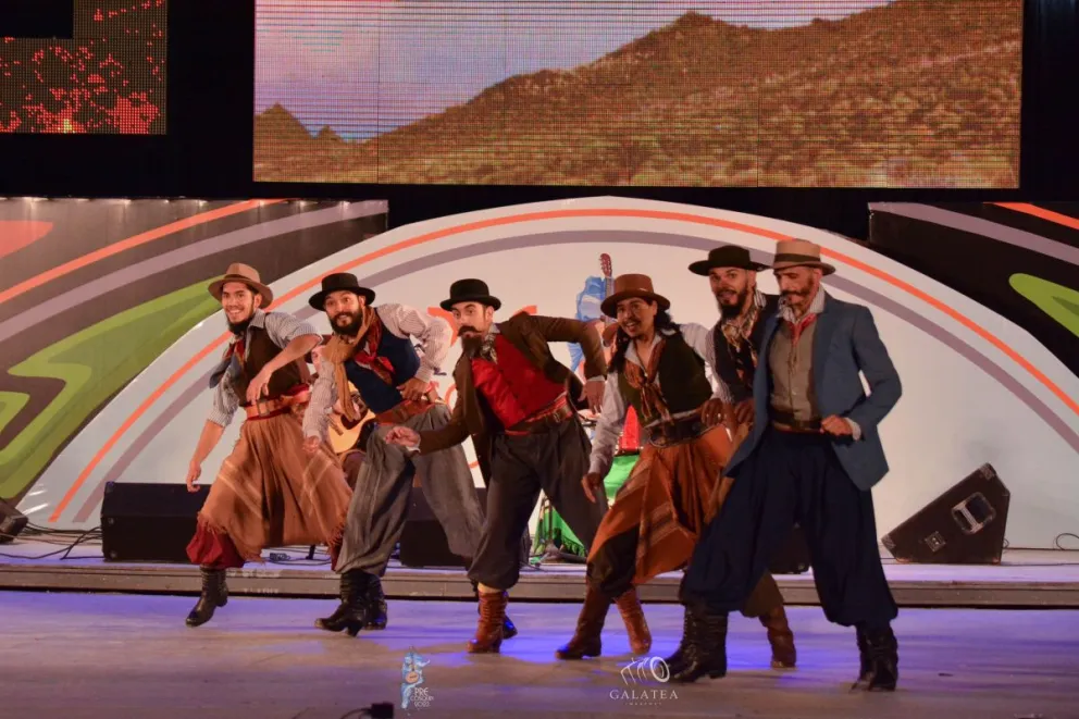 “Ventisqueros”, el conjunto de malambo rionegrino, a la gran final del Pre Cosquín 
