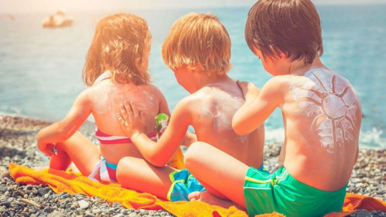 Ola de calor: ¿Cómo cuidar y prevenir enfermedades en los más chicos?