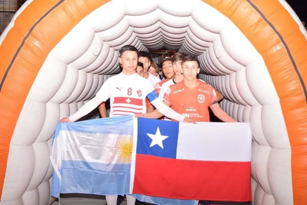 Esta noche habrá un amistoso Internacional en el Luis Maiolino
