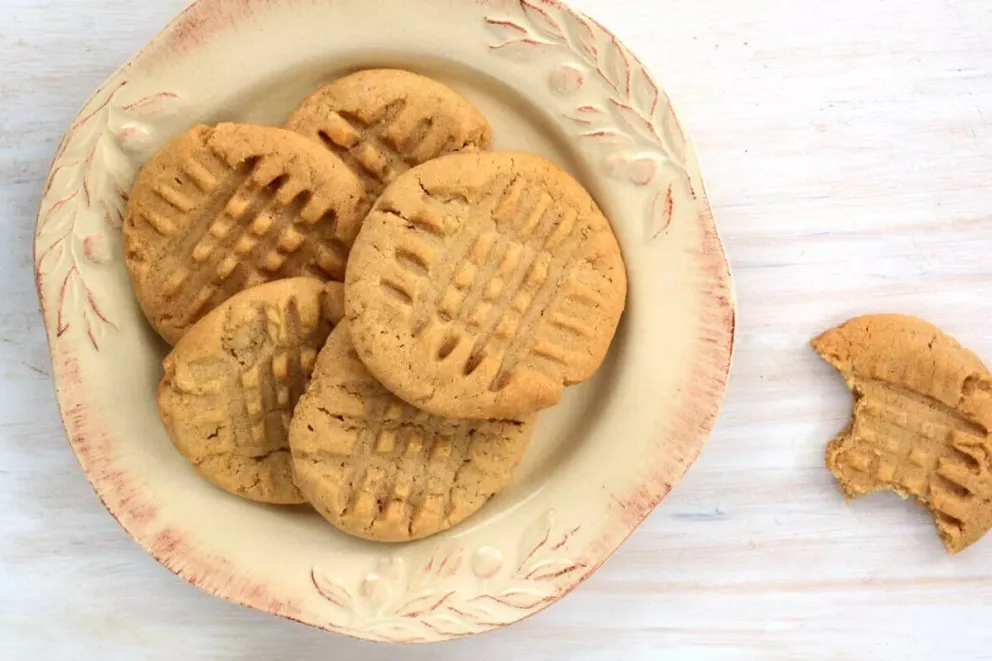 Súper simple: paso a paso para hacer galletitas de pasta de maní
